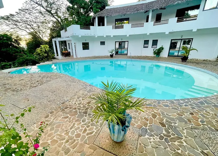 Hotel Océan Beach Sakatia
